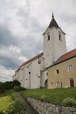 St. Gotthard, Pfarrkirche St. Gotthard, Langhaus Ende 14. Jh., Chor und Seitenkapelle 2. Hälfte 15. Jh.